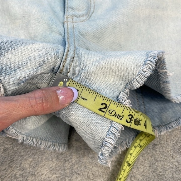 NWT Pilcro Anthropology Denim Micro Jean Shorts Light Wash Cut Off Sz 30 - Picture 10 of 14